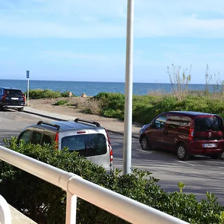 Acogedor En La Playa Con Acceso Directo Al Mar Y Piscina En - Es-323-22